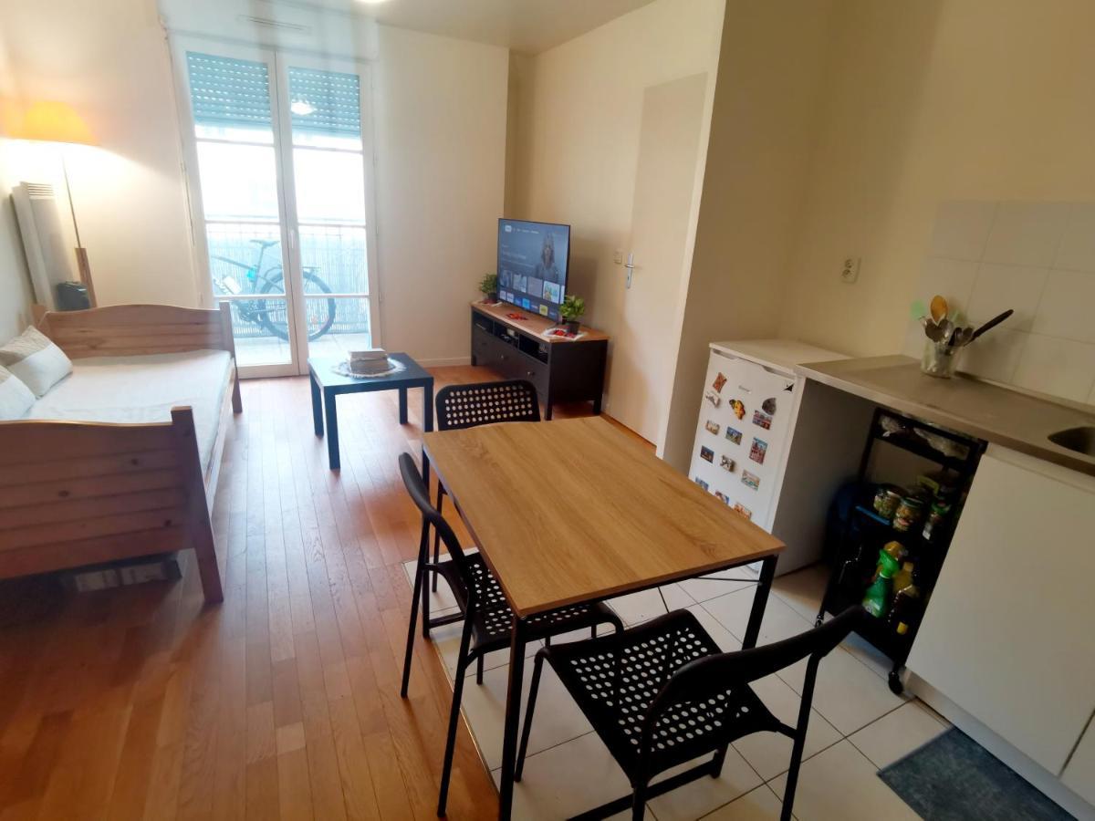 Versailles Trip Appartement Buc  Eksteriør bilde